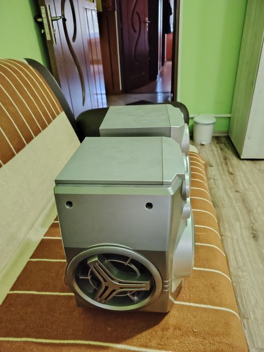 Vând 2 Boxe pentru combina muzicala