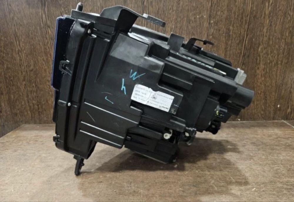 Фара передняя левая Tank 500 2