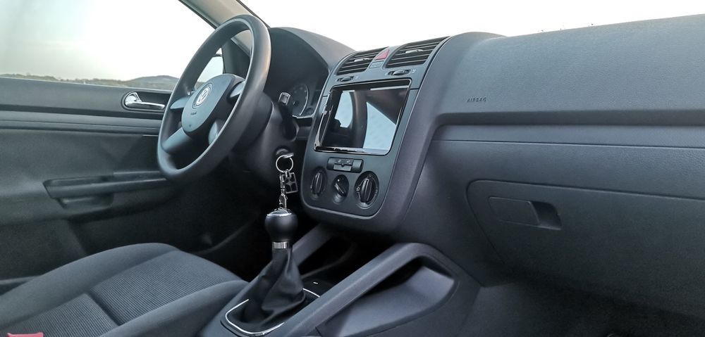 Vw Golf 5 1.4 mpi 2 chei 2 seturi de roti recent adus