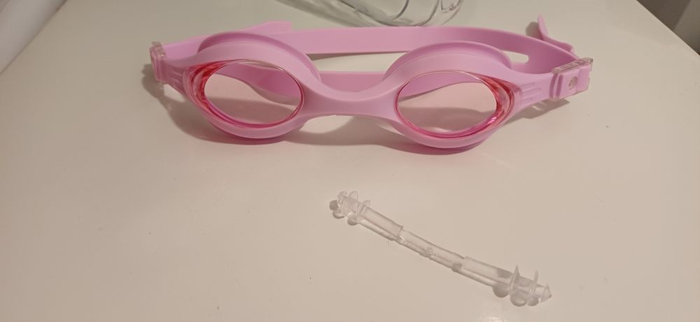 1. Ochelari +casca inot.