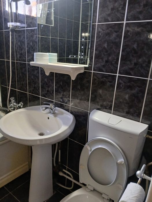 Se închiriază apartament cu 2 camere
