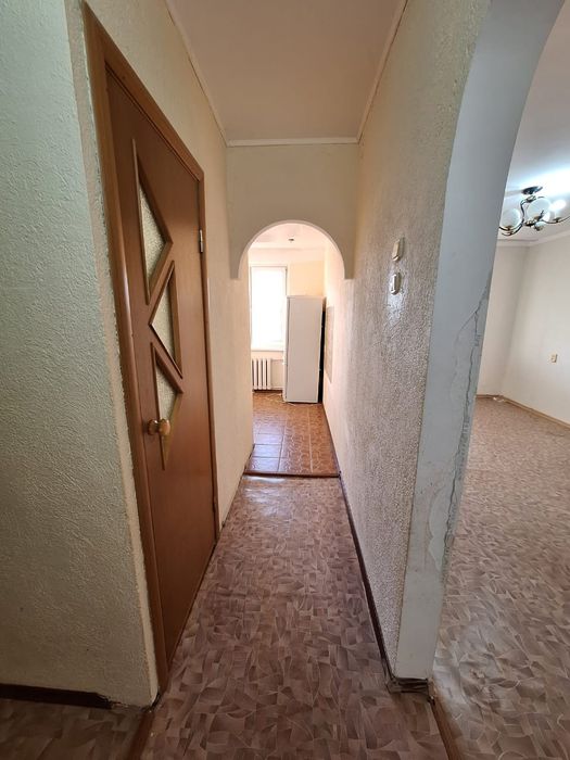 Продаётся 2 комн Универмаг