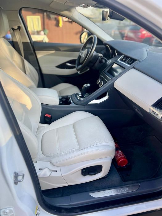 Jaguar E-pace 4x4 diesel 30000 km avariat, AVARIATE