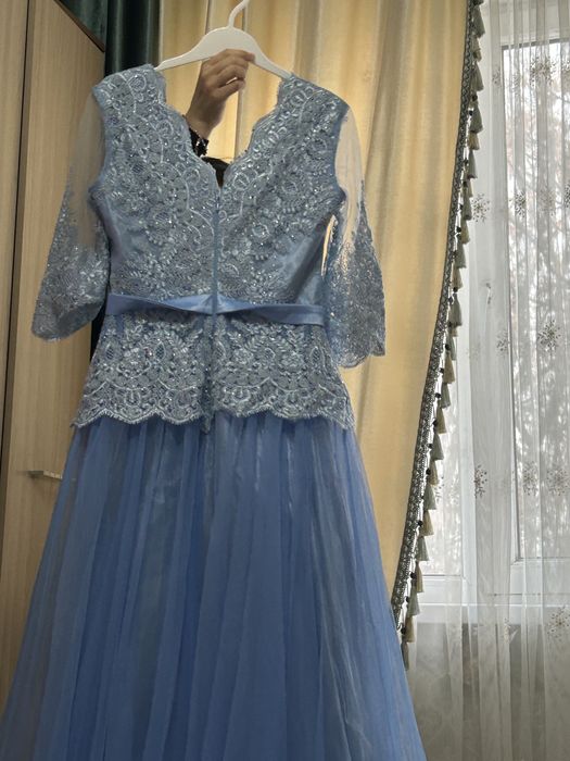 Платья красивая вечерной