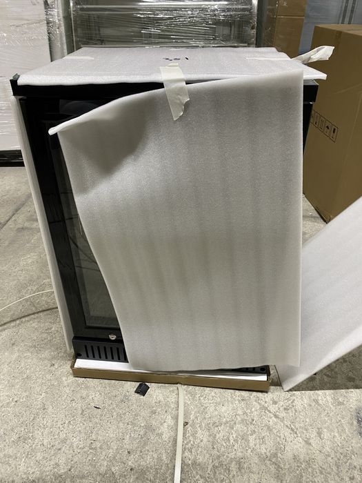 Vitrina minibar NOU negru