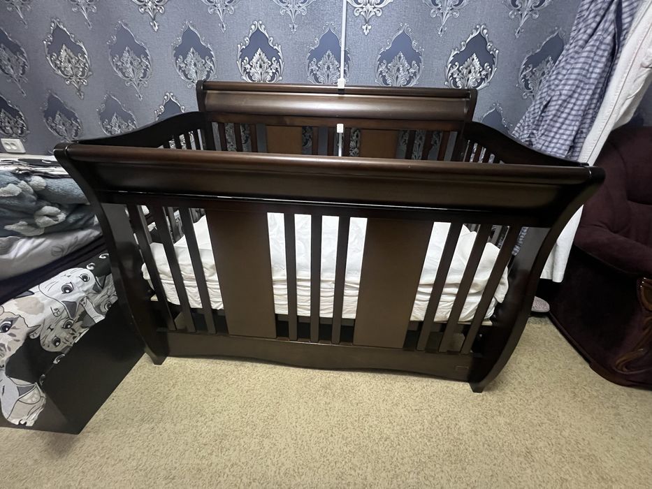 Детская кроватка giggles