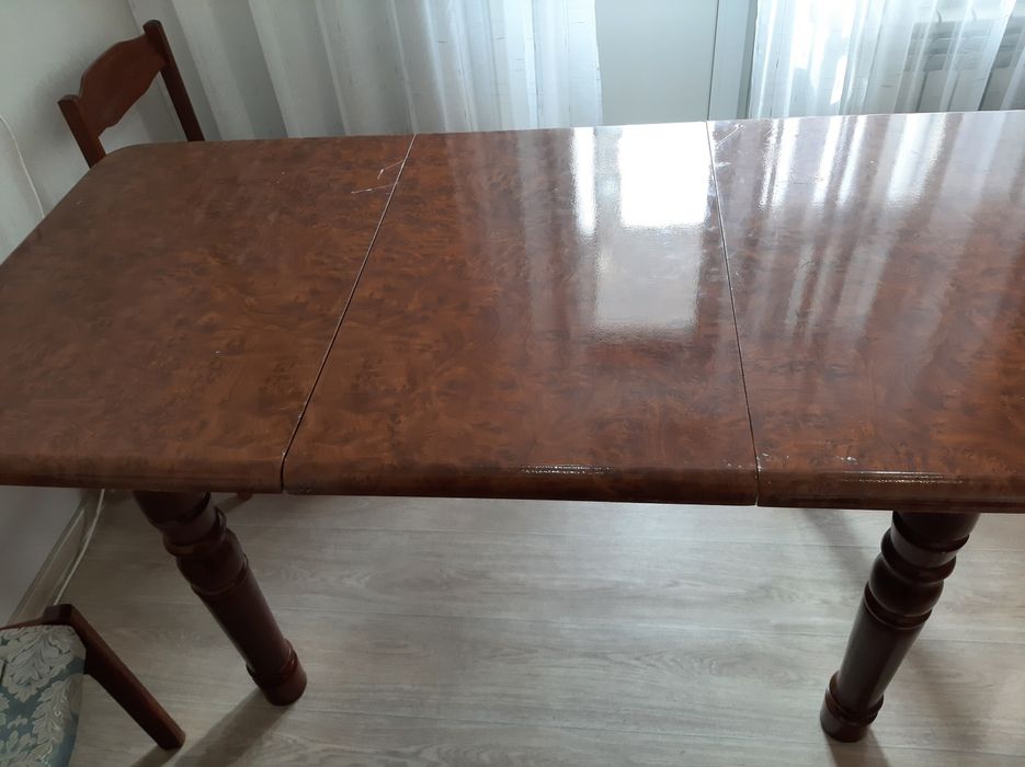 Продается Кухонный стол