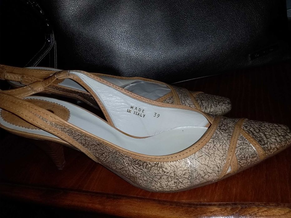 Кожаные туфли на 39 р. Италия