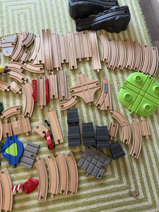 Set trenuleț din lemn + mașinuțe și accesorii – set mare