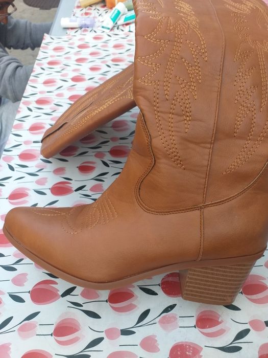 Cizme din piele .an stare perfectă mărimea 40.