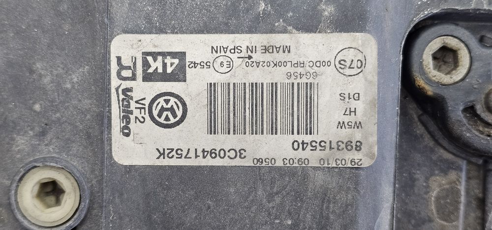 Faruri Xenon vw Passat B6