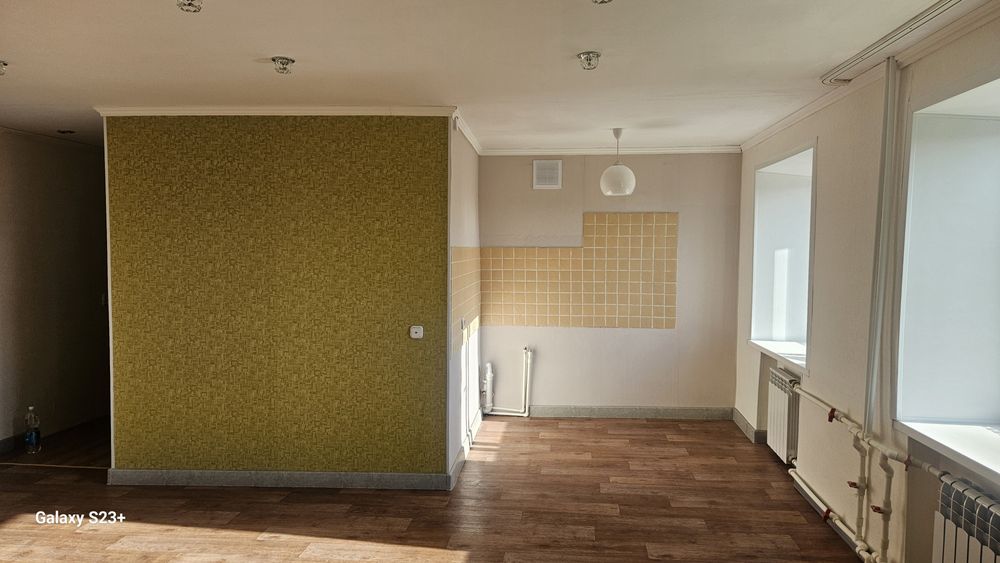 Продается 2 ух комнатная квартира