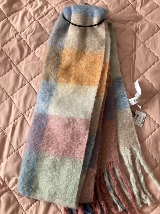 Нов шал Sinsay