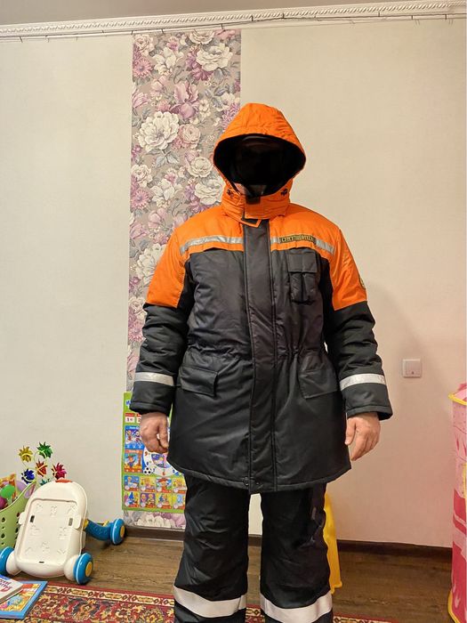 Продам спец одежду зимний комбенизон