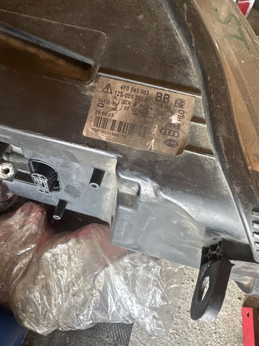 Far ,stanga fata , xenon   Audi A6-C6  2005-2008
