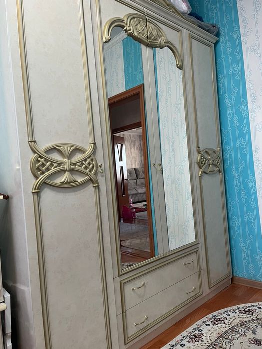 Спальный гарнитур