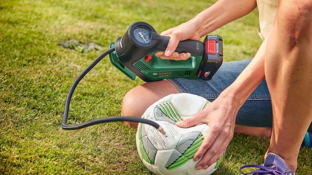 Нов Акумулаторен Компресор Bosch UniversalPump 18 V, 10.30 бара, 18 V