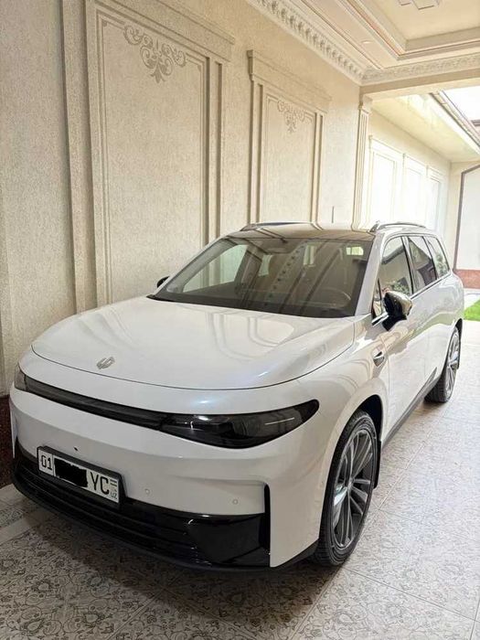Leapmotor C16 Hybrid 200 premium pod zakaz