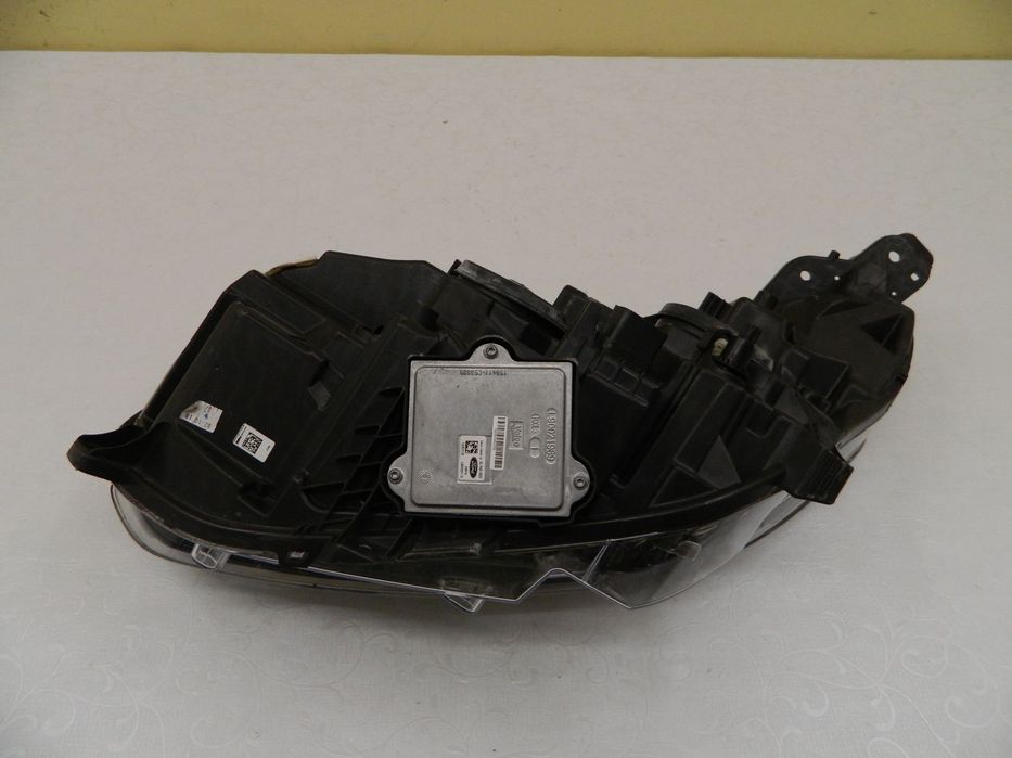 Far dreapta Ford S-Max Halogen LED cu lupa,  2015, 2016, 2017, 2018, 2019, cod origine EM2B-13W029-GH.