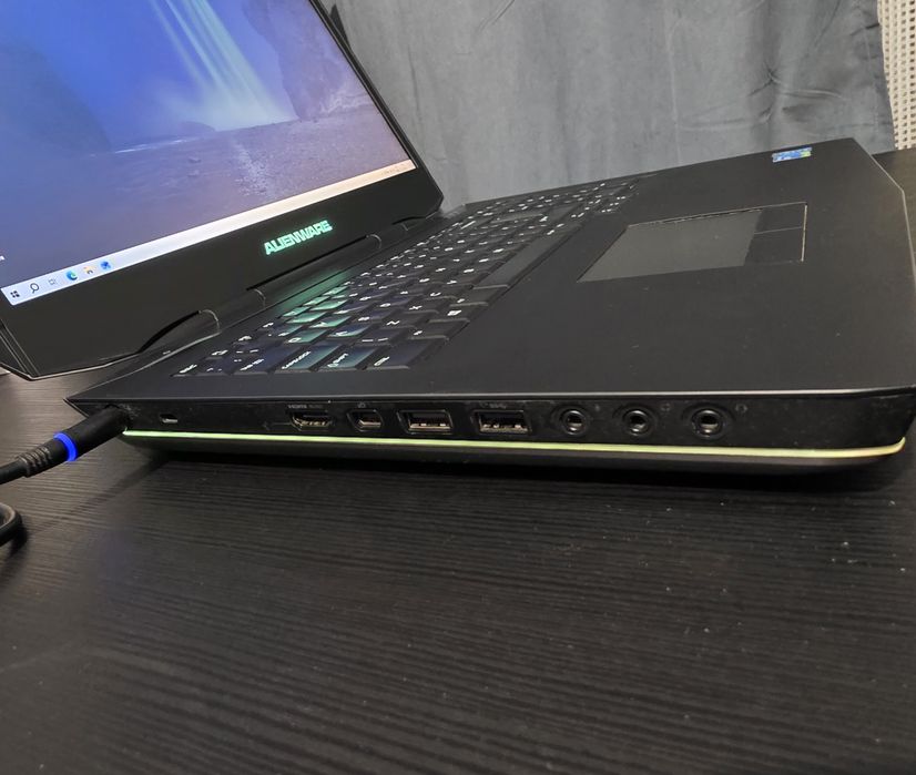 Лаптоп Alienware 17 - Intel i7, GTX 780, 16RAM, SSD/HDD
