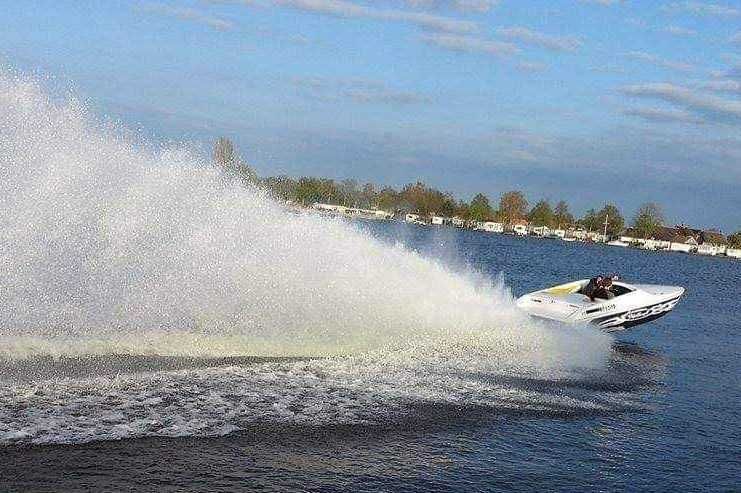 Wellcraft Scarab 18" - Cigarette Boat " ГРЪМ В РАЯ "
