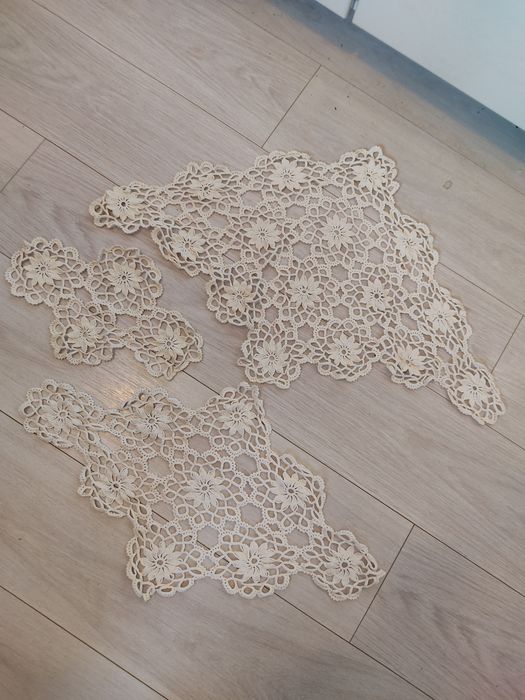 Față de masă și mileuri macrame