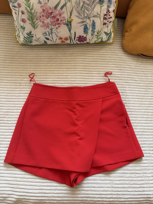 Къси панталонки Zara