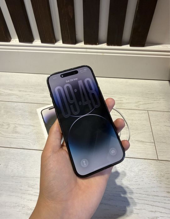 Продам айфон 14 про