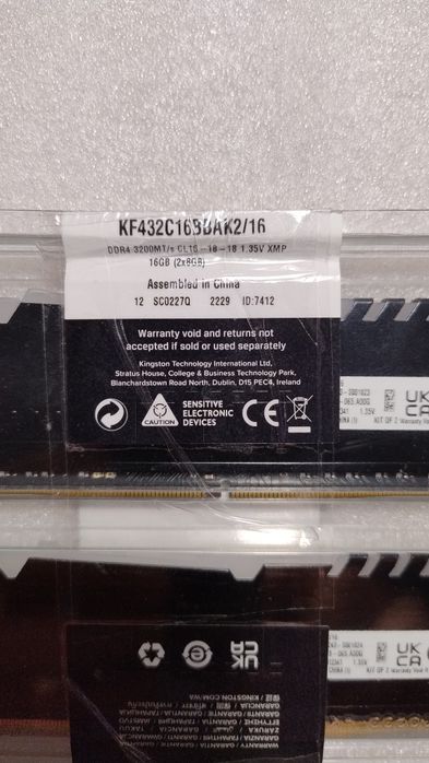 Memorie RAM 16GB DDR4 3200 Gaming