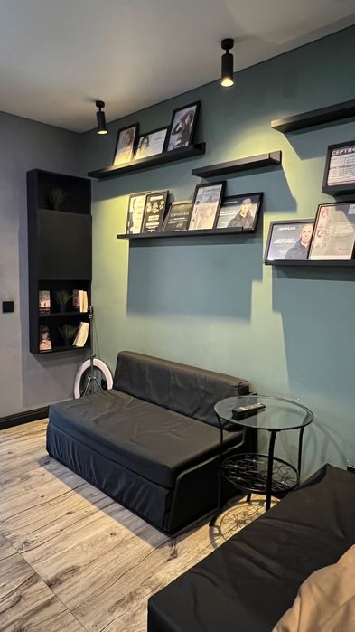 Сдаю кресло парикмахера в салоне красоты