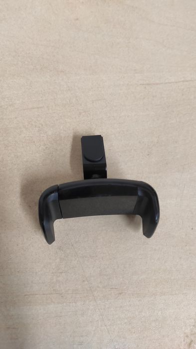 Поставка за телефон за автомобил