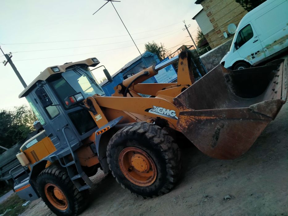 Продам ПОГРУЗЧИК LW300 год