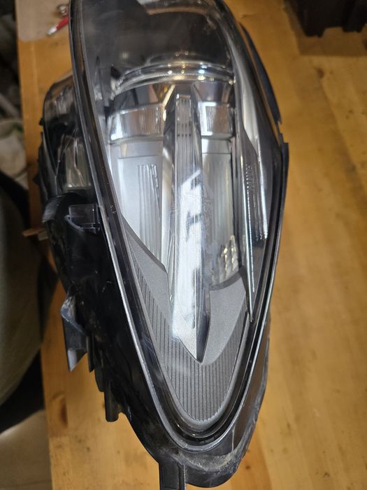 Far stanga bi-xenon BMW F10 - 7343907-08