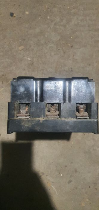 Продается автомат трансформаторный  Модель А3124 на 100Ампер