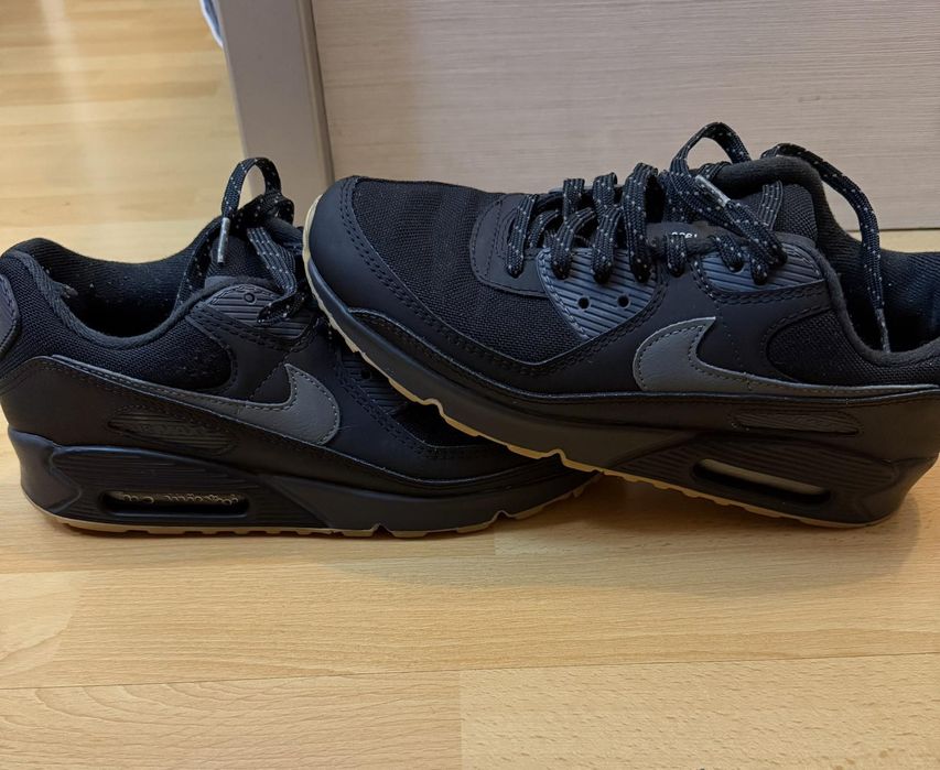 Маратонки найк номер 42