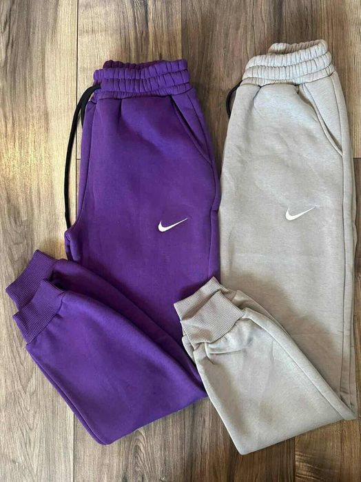 Pantaloni dama diferite modele