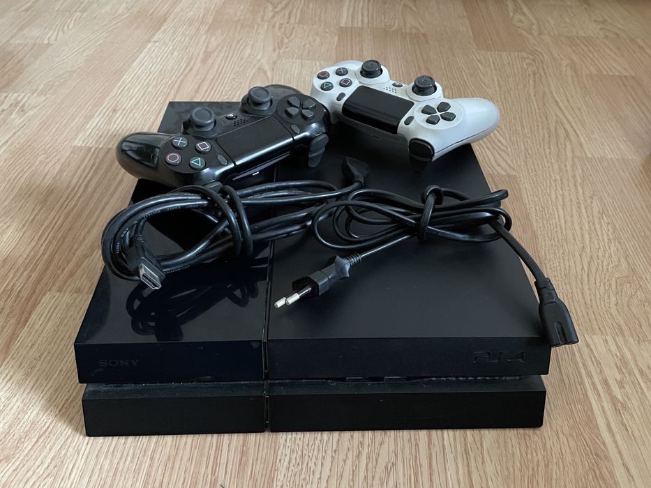 Продается новая PlayStation4