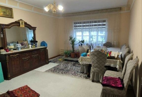 Abdurahmonovda hovli sotiladi