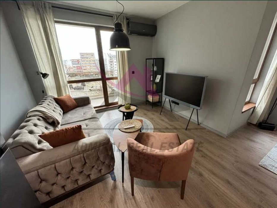 Дава се под наем Двустаен апартамент в Варна, Конфуто - 70 кв.м за 550 € - Снимка #1