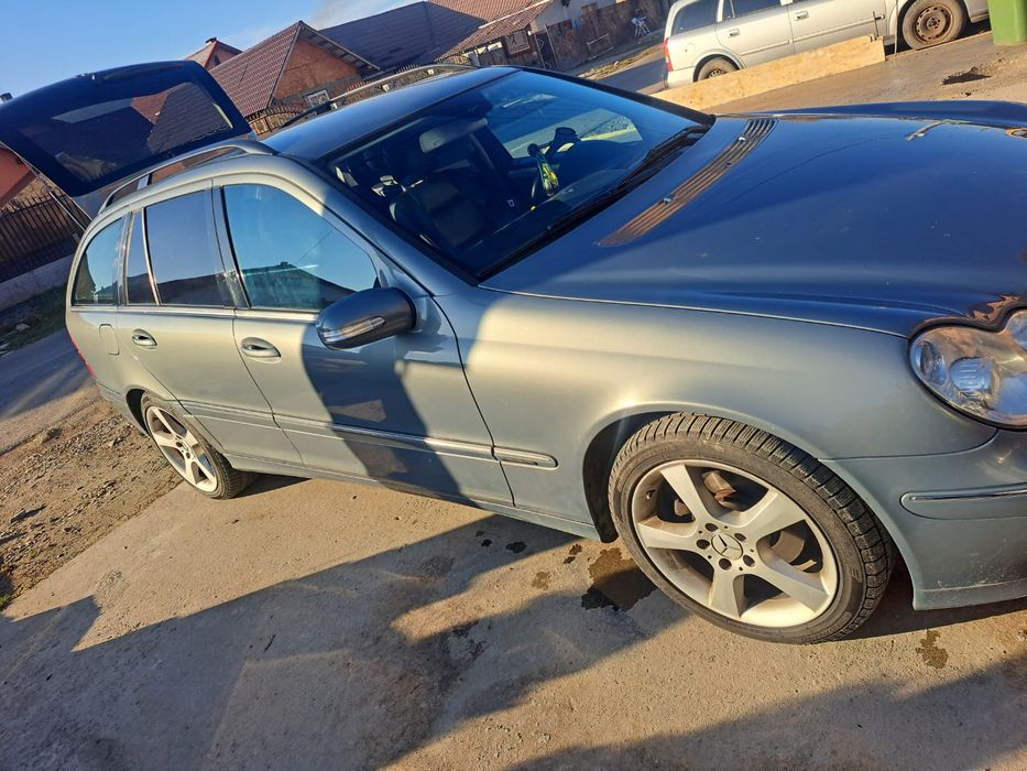 Mercedes C-Class 220