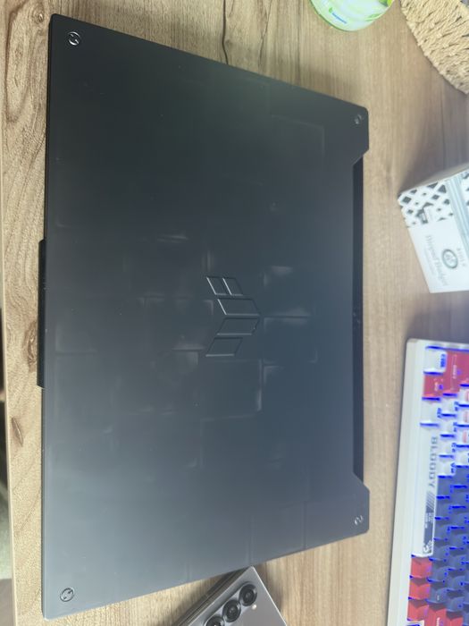 Asus TUF ноутбук