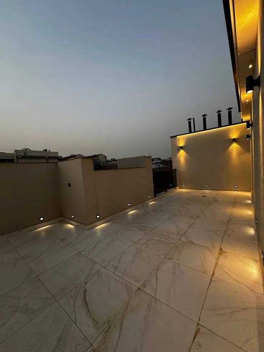 Cдам Шикарный Евродом в Центре на улице Ивлева, Гостиница Россия.