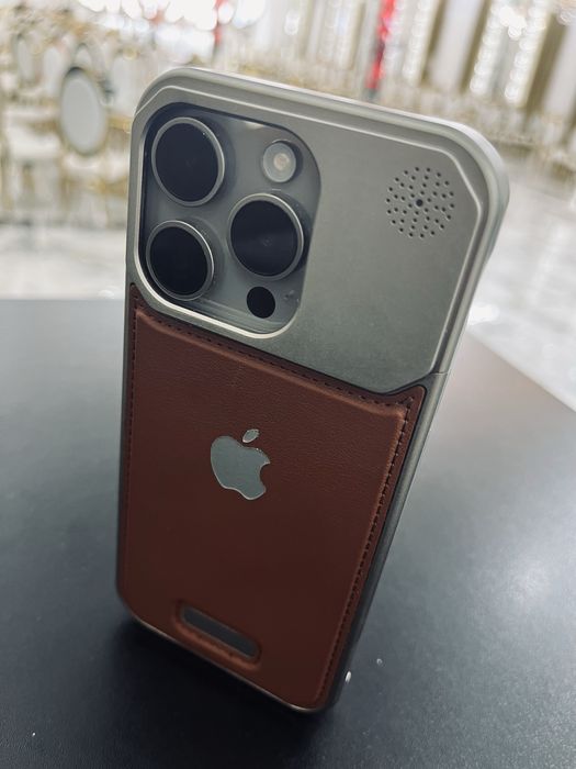 Продам Айфон 15 про