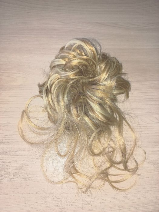 Волосы  накладные на резинке