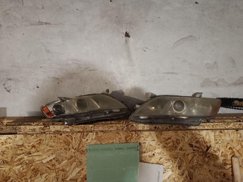 Продам Фары Камри 40