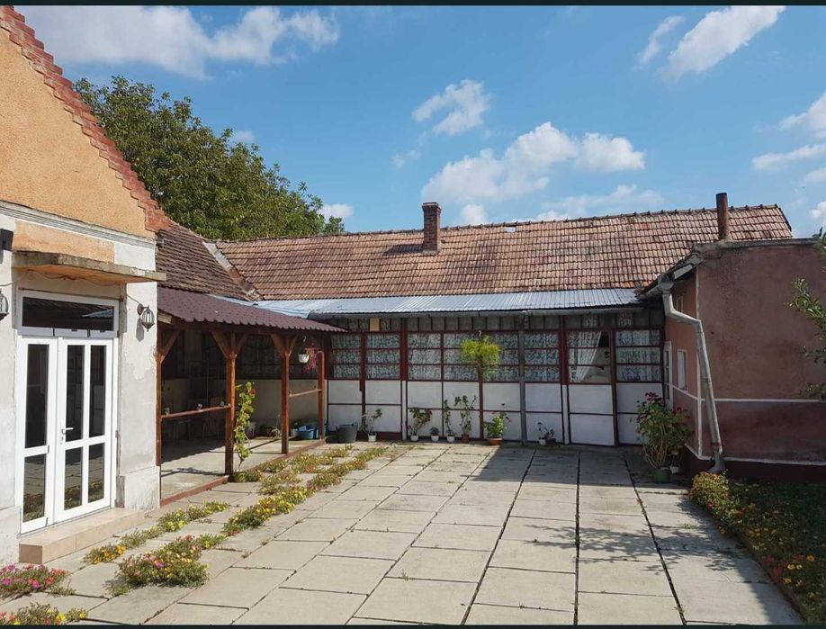 Casa de vanzare - Gurba