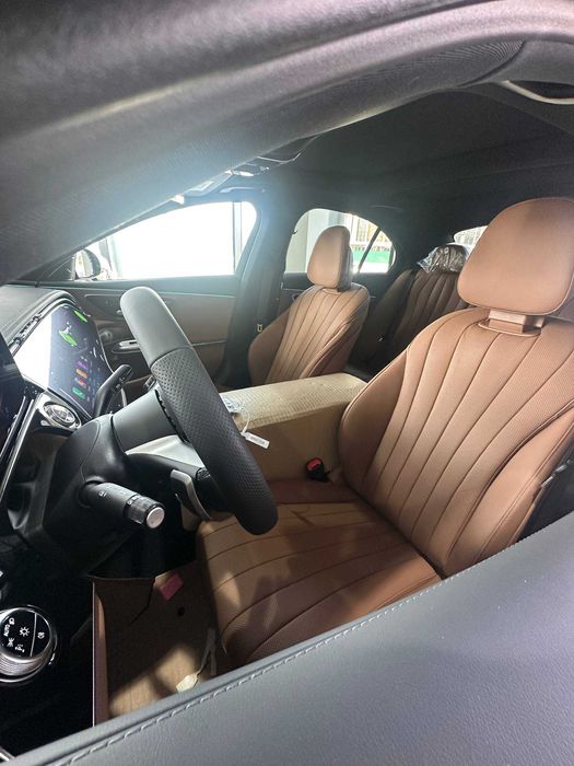 Mercedes-Benz E300 Sedan  Выдача за 1 день!!