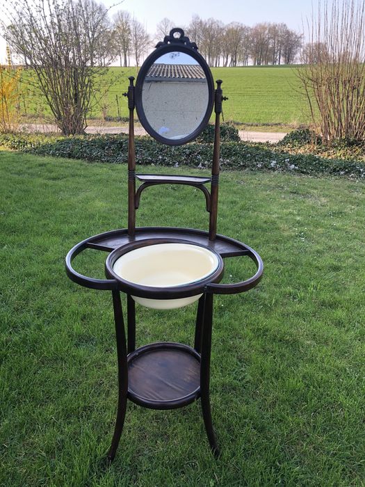 Lavoar thonet de colecție