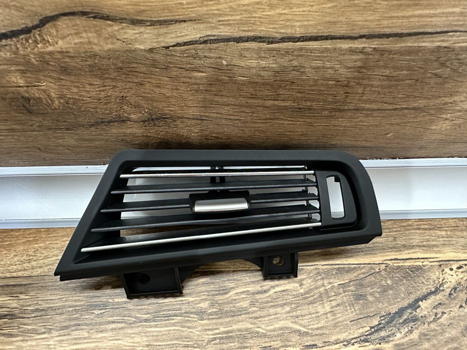 Въздуховод решетка климатик BMW F10 F11 БМВ Ф10 Ф11