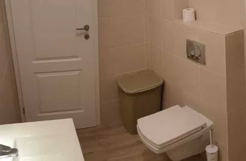 Дава се под наем Двустаен апартамент в Пловдив, Остромила - 65 кв.м за 311.1 € - Снимка #1